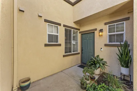 $645,000 | 625 Sumner Way, Unit 4, Oceanside, CA 92058