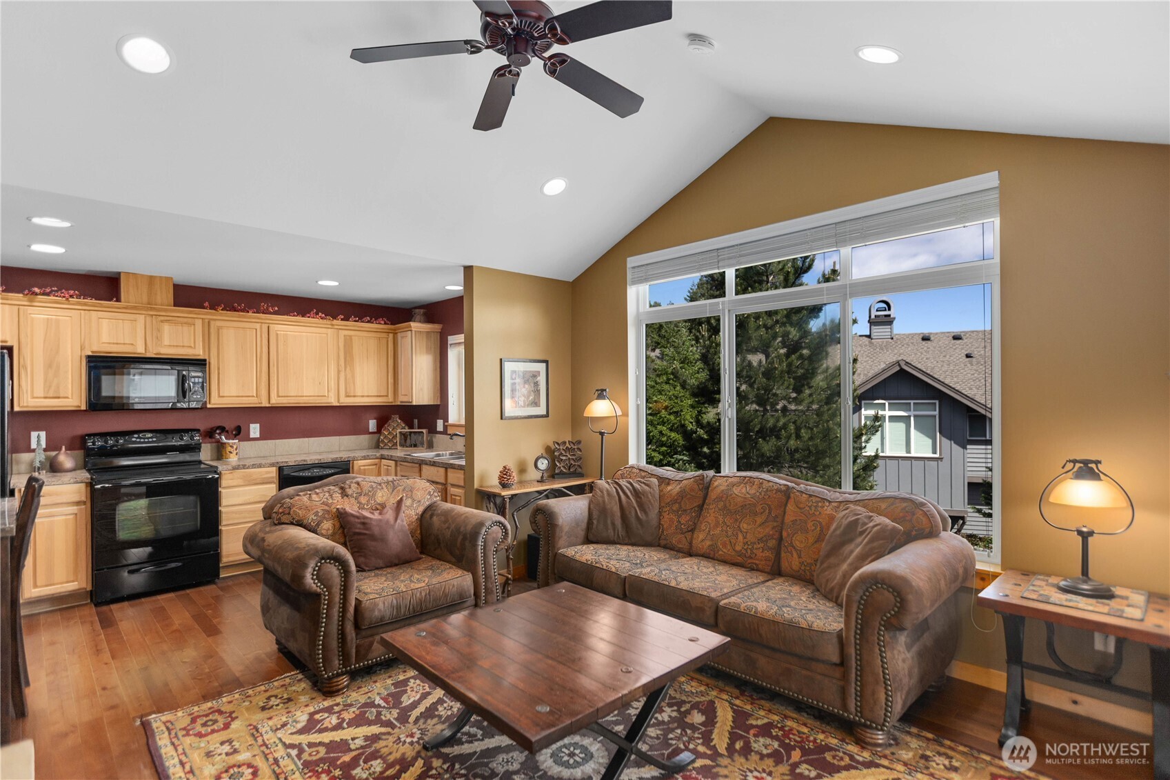 31 Keystone Lane, Unit 2 Ronald, WA 98940 - Photo 3 of 34