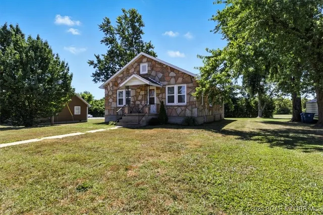 $215,000 | 920 East North Street, Eldon, MO 65026
