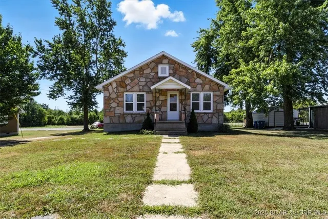 $215,000 | 920 East North Street, Eldon, MO 65026