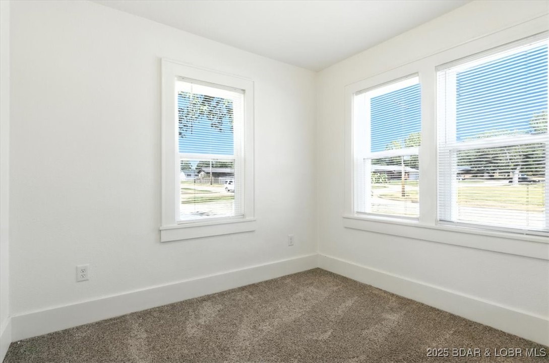 920 East North Street Eldon, MO 65026 - Photo 27 of 42