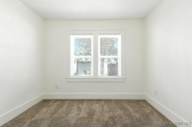 $215,000 | 920 East North Street, Eldon, MO 65026