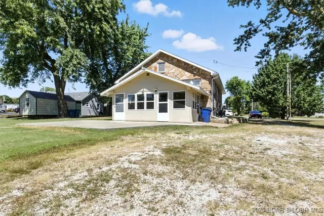 $215,000 | 920 East North Street, Eldon, MO 65026