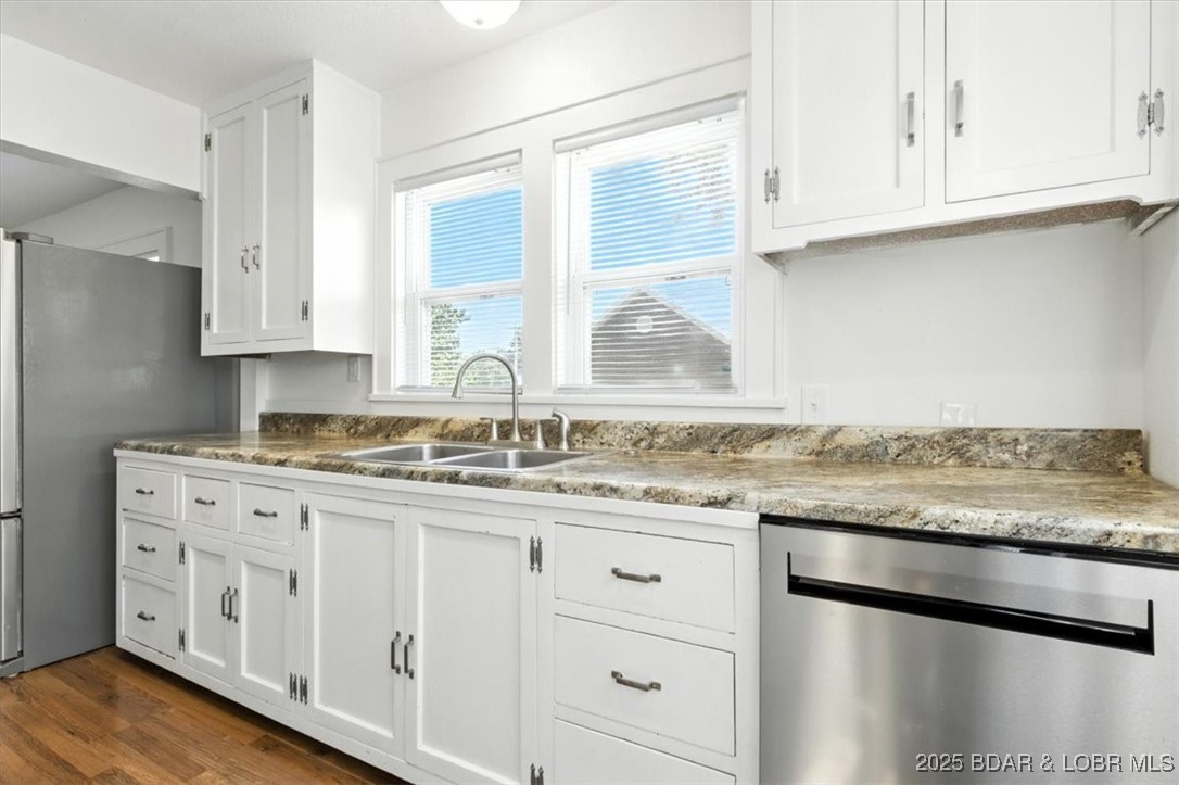 920 East North Street Eldon, MO 65026 - Photo 4 of 42