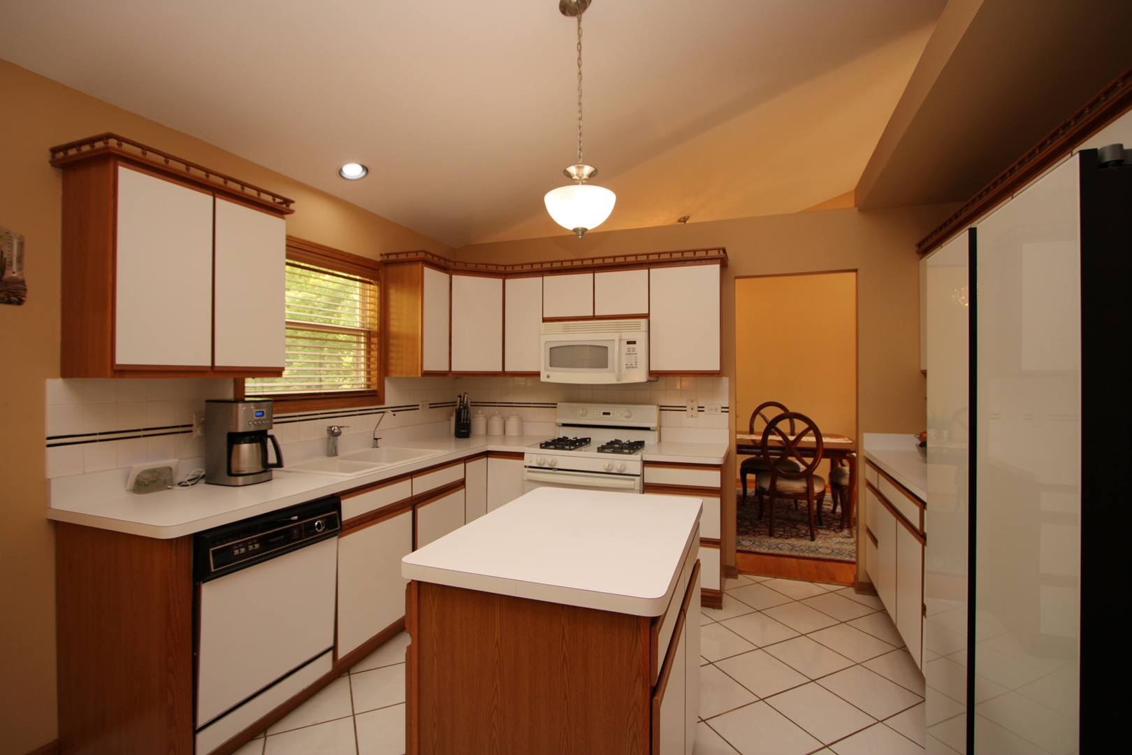 464 Farm Bridge Road Lake Zurich, IL 60047 - Photo 11 of 38