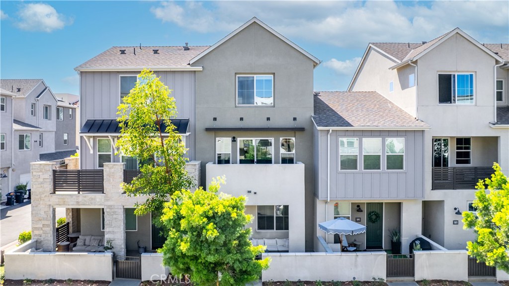 This beautifully upgraded, interior street-facing residence, built in 2022.
