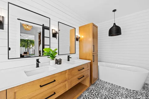 $3,199,000 | 710 Northeast 69th Street, Boca Raton, FL 33487