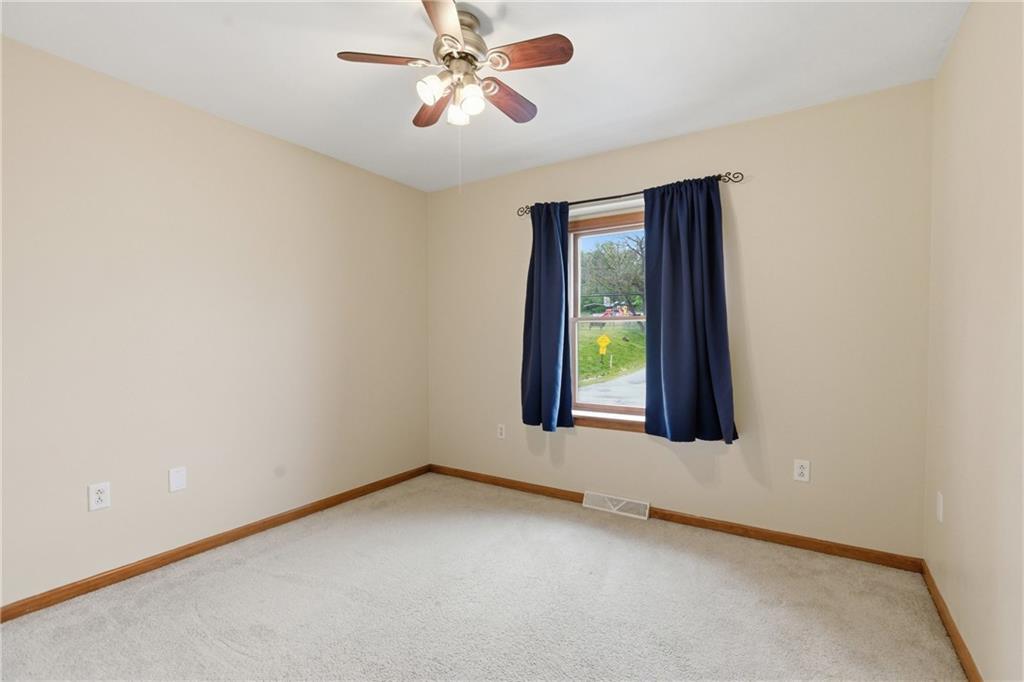 72 4th Street Irwin, PA 15642 - Photo 18 of 34
