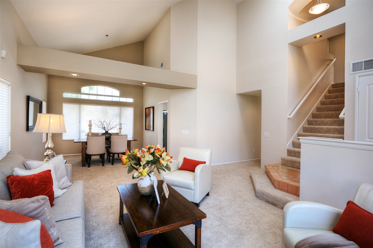 1772 Crystal Ridge Way Vista, CA 92081 - Photo 5 of 25 Gallery Image 5
