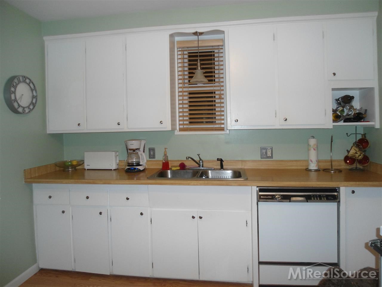 593 Vernier Road Grosse Pointe Woods, MI 48236 - Photo 15 of 30