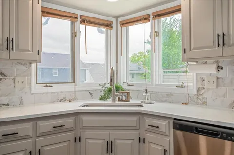 $570,000 | 11721 Hemlock Street, Overland Park, KS 66210