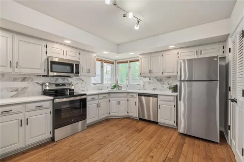 $570,000 | 11721 Hemlock Street, Overland Park, KS 66210