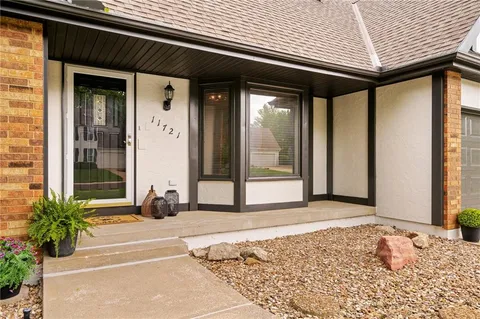 $570,000 | 11721 Hemlock Street, Overland Park, KS 66210