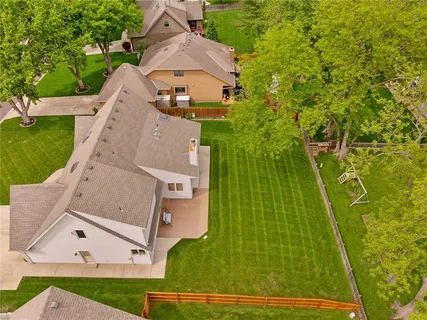 $570,000 | 11721 Hemlock Street, Overland Park, KS 66210
