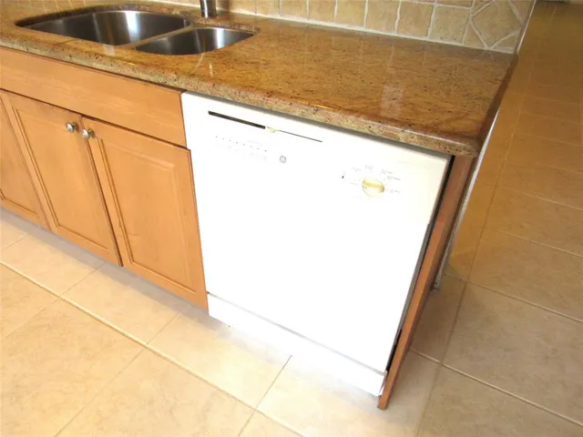 a view of utility room