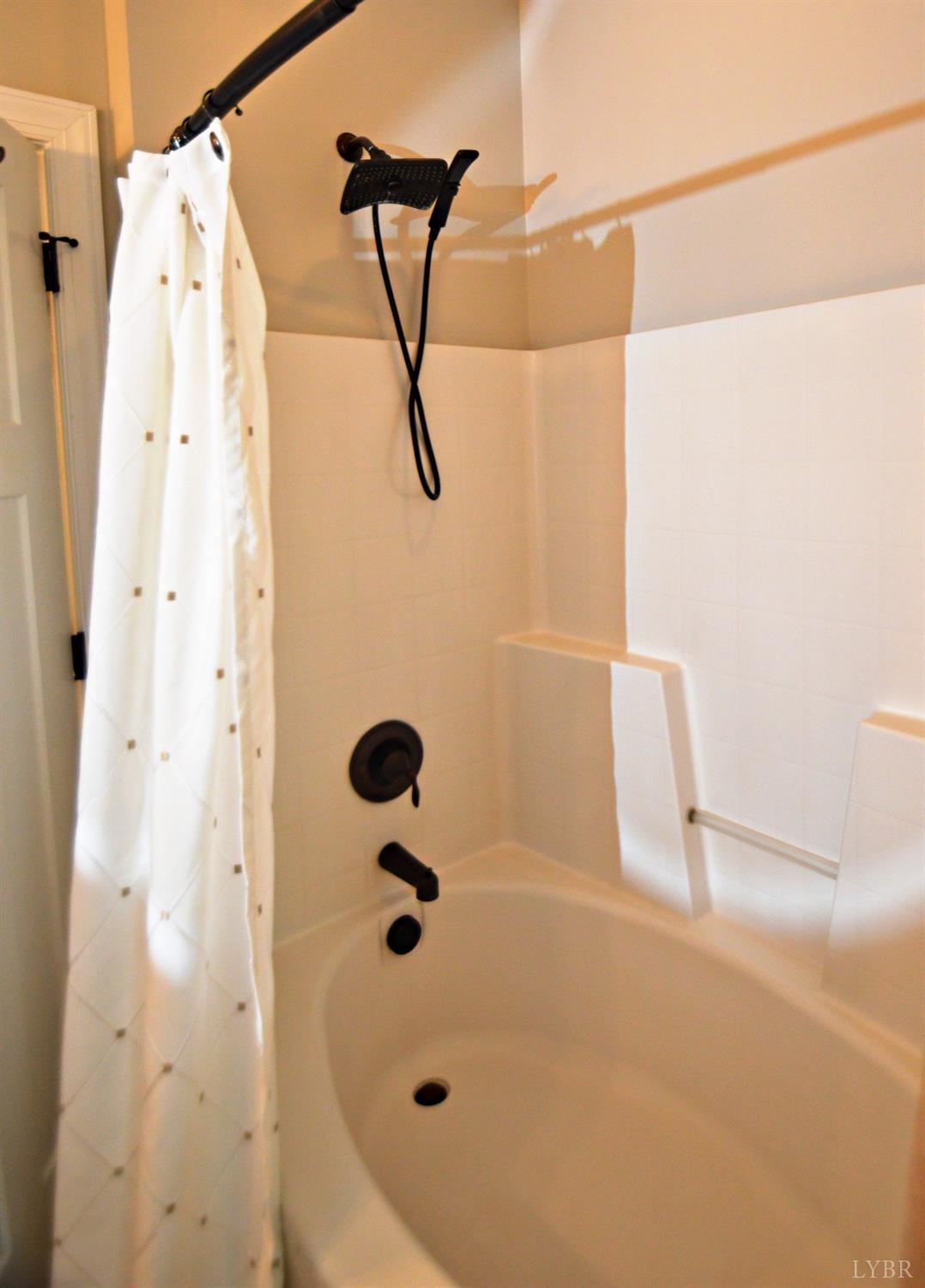 4472 Thomas Jefferson Road Forest, VA 24551 - Photo 16 of 35 Gallery Image 16