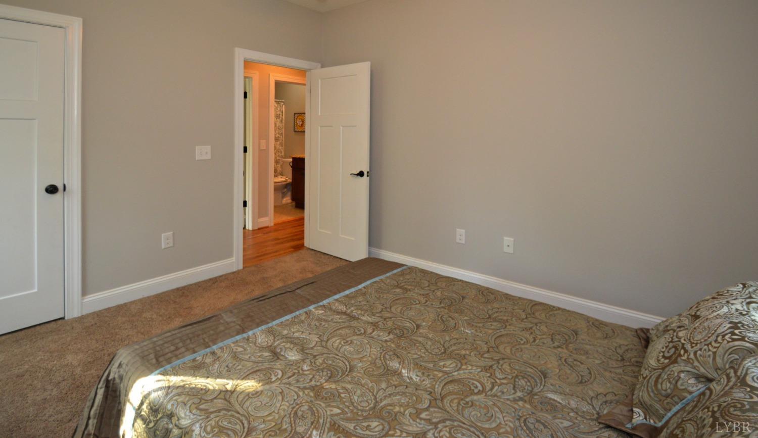 4472 Thomas Jefferson Road Forest, VA 24551 - Photo 18 of 35 Gallery Image 18