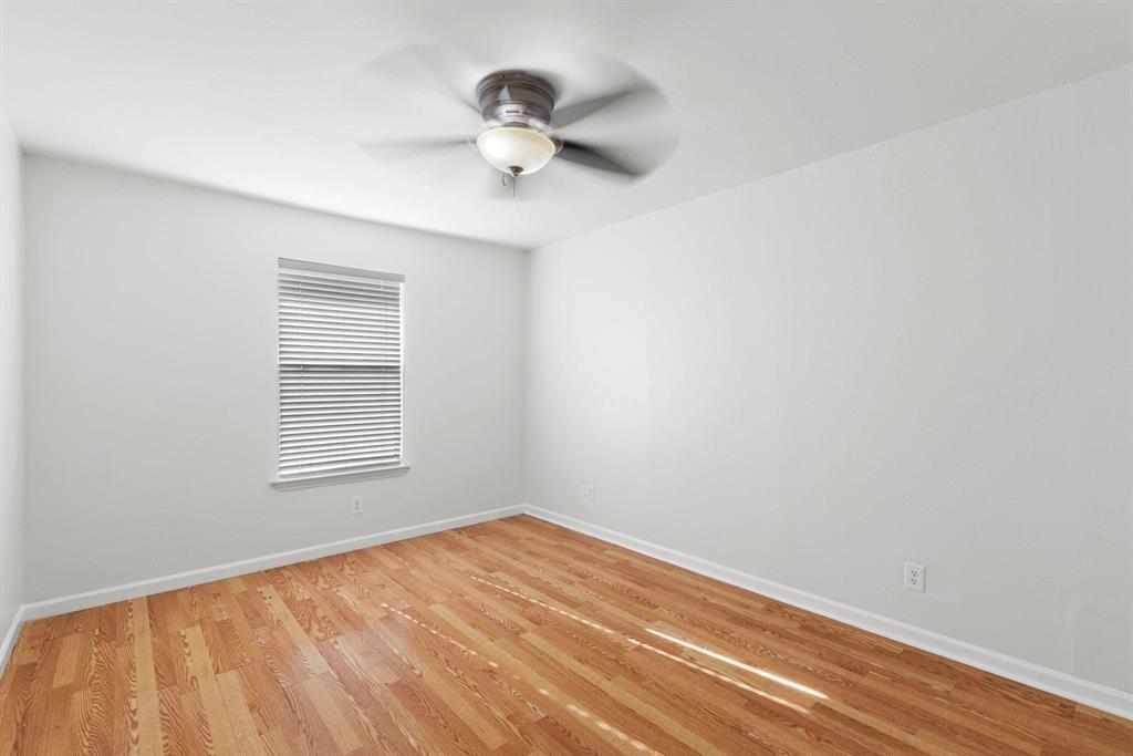 2240 Tarpley Road, Unit 484 Carrollton, TX 75006 - Photo 15 of 20 an empty room with a window