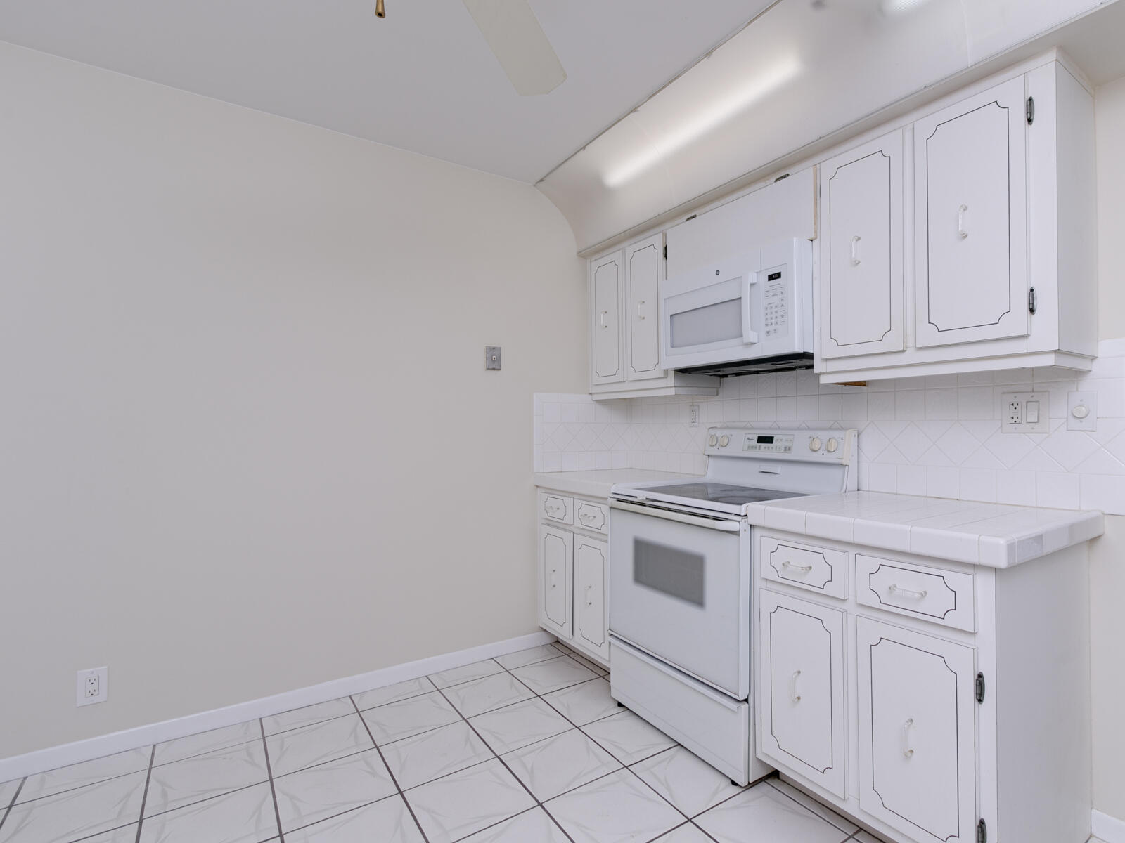 6621 Spring Bottom Way, Unit 242 Boca Raton, FL 33433 - Photo 7 of 39 6621-25