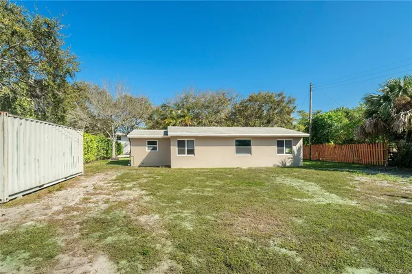 $3,300 | 1634 Northeast 3rd Avenue, Delray Beach, FL 33444