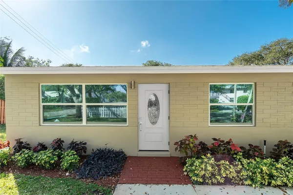 $3,300 | 1634 Northeast 3rd Avenue, Delray Beach, FL 33444