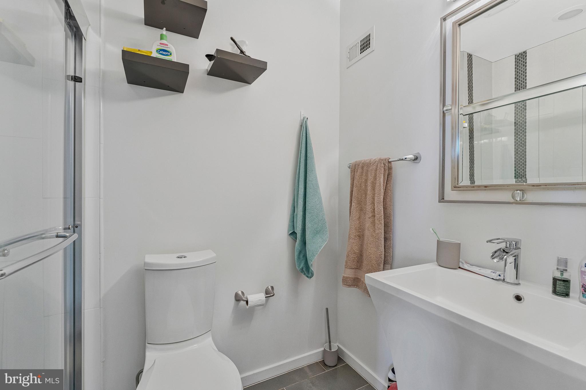 11852 St Trinians Court Reston, VA 20191 - Photo 24 of 48 Updated primary bathroom