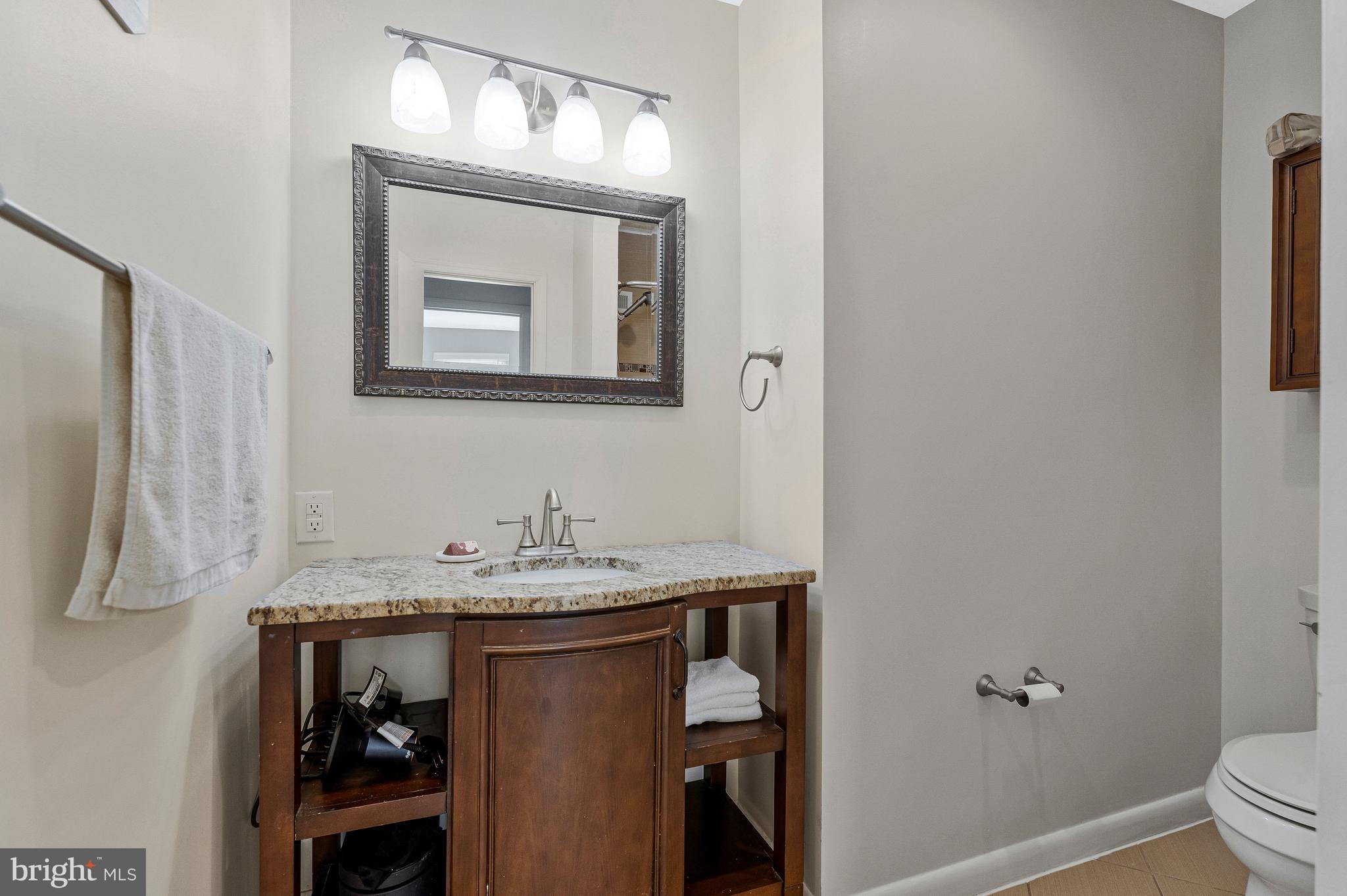 11852 St Trinians Court Reston, VA 20191 - Photo 31 of 48 Updated hall bathroom