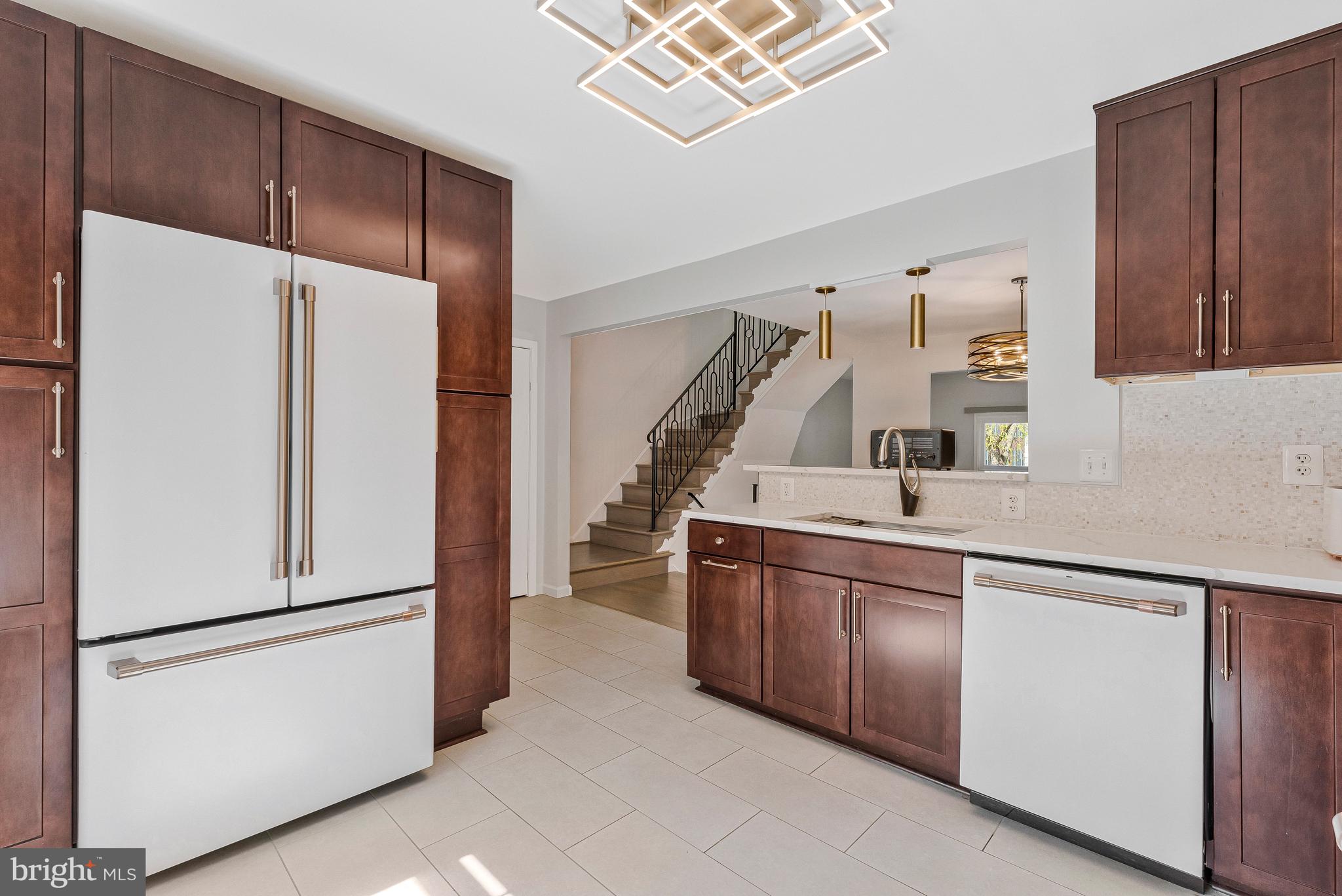 11852 St Trinians Court Reston, VA 20191 - Photo 6 of 48 Expanded cabinetry