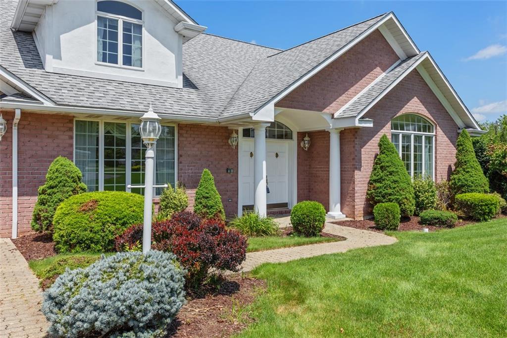 21 Timbercrest Circle Cecil, PA 15321 - Photo 3 of 50