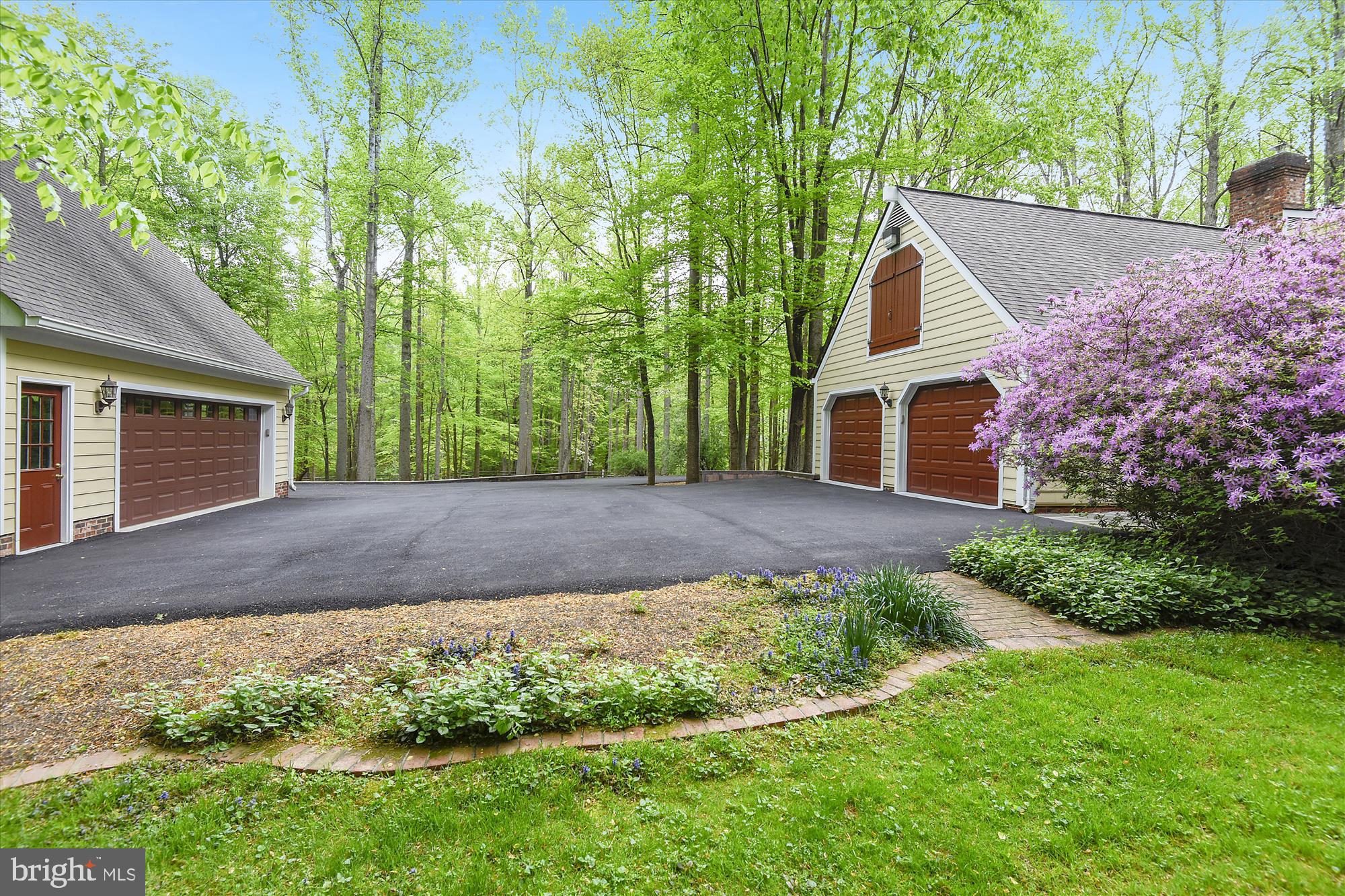 11615 Springtime Lane Fairfax Station, VA 22039 - Photo 4 of 38 a view of backyard with green space