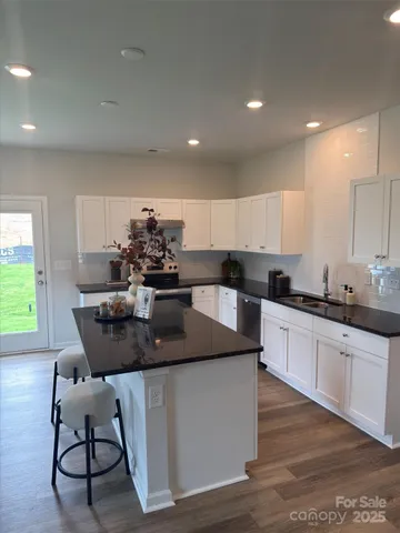 $307,250 | 4556 Green Drake Drive, Charlotte, NC 28269