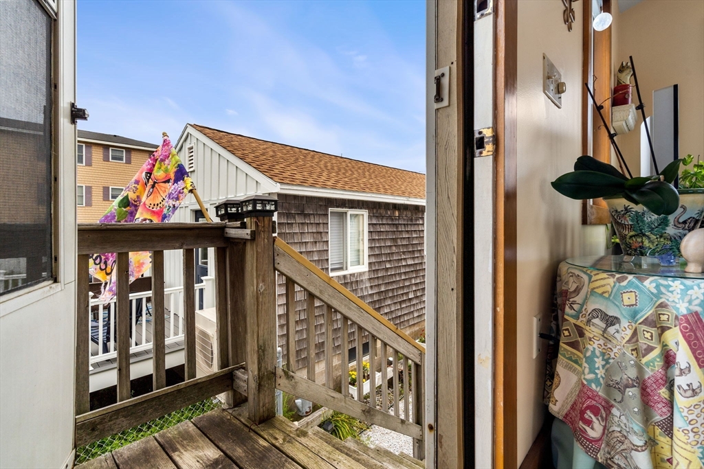 34 Cable Avenue Salisbury, MA 01952 - Photo 3 of 40