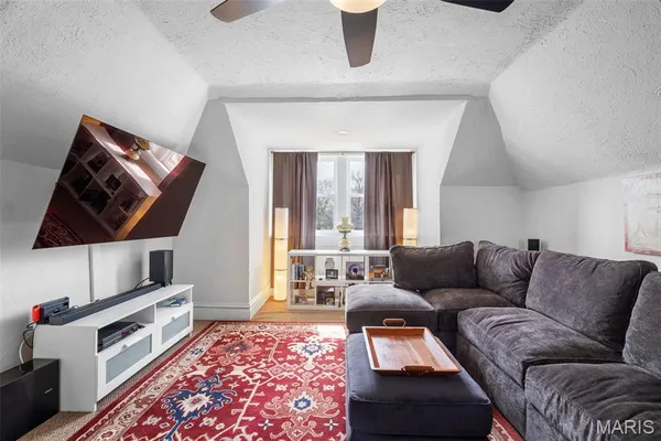 $535,000 | 3241 Geyer Avenue, St. Louis, MO 63104