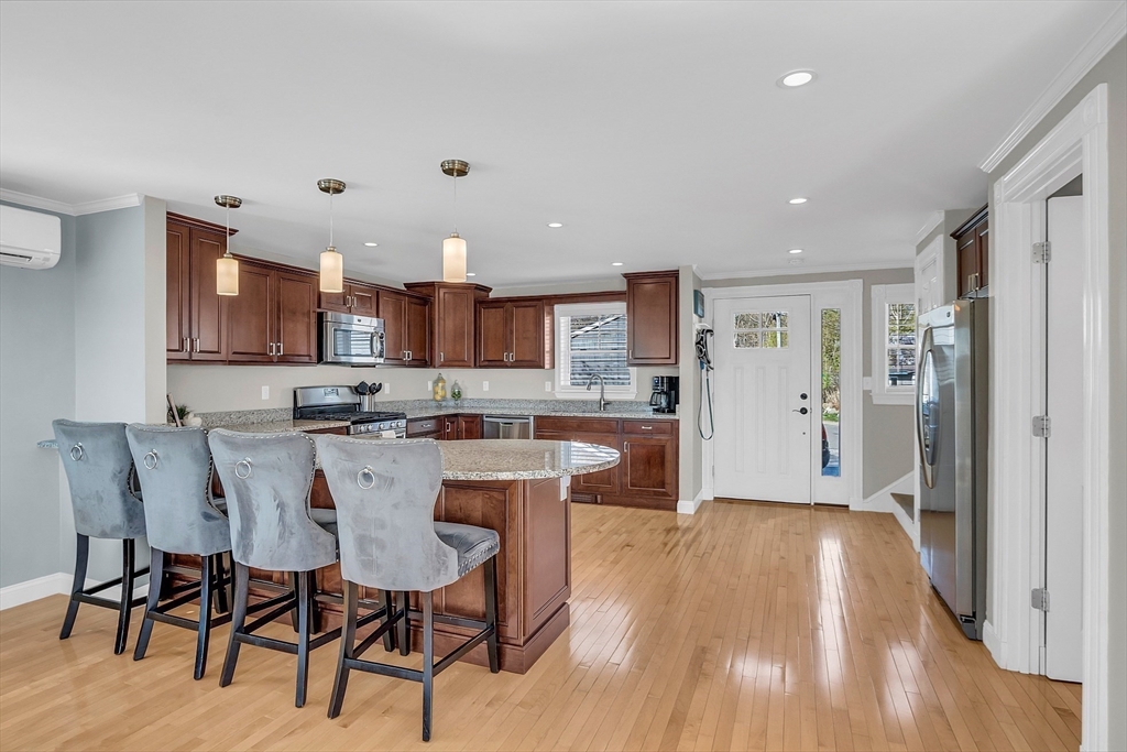 801 Chases Grove Road Derry, NH 03038 - Photo 6 of 24