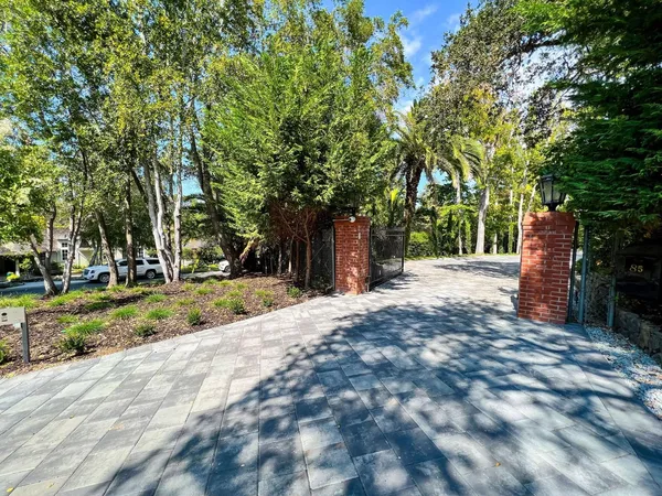 $28,880,000 | 85 Fagan Drive, Hillsborough, CA 94010