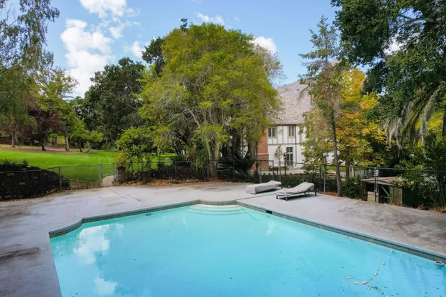 $29,900,000 | 85 Fagan Drive, Hillsborough, CA 94010