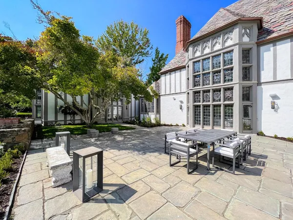 $28,880,000 | 85 Fagan Drive, Hillsborough, CA 94010