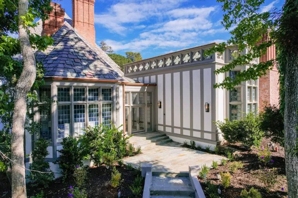 $28,880,000 | 85 Fagan Drive, Hillsborough, CA 94010
