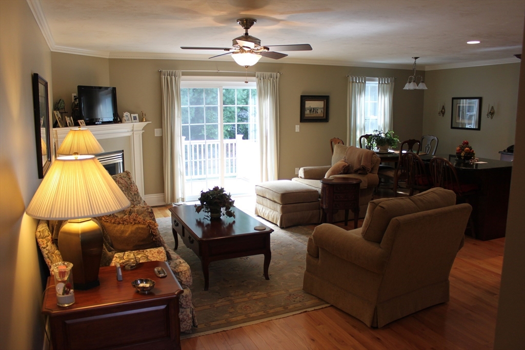 136 Pinewood Drive, Unit 8A Gardner, MA 01440 - Photo 4 of 15