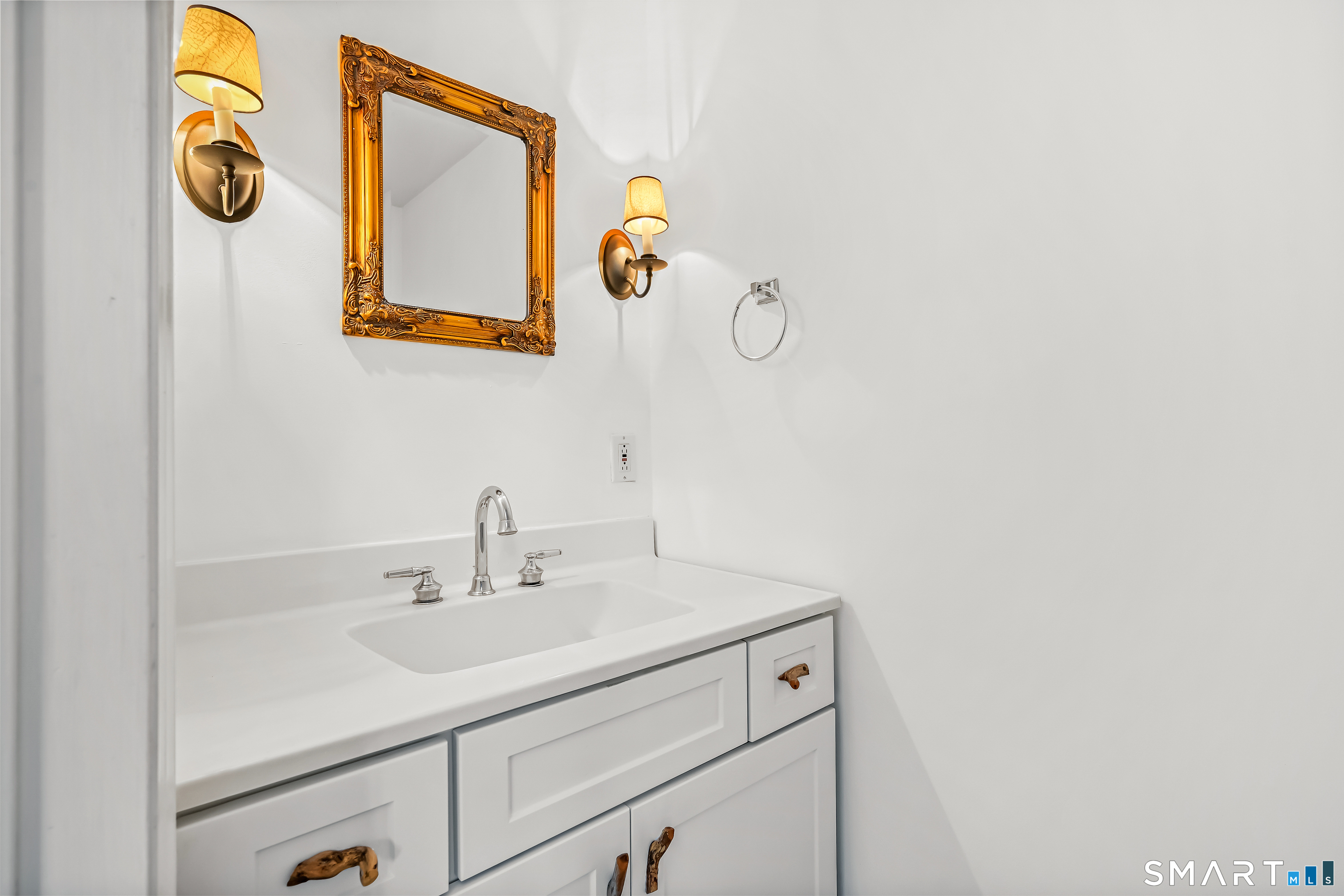 36 MacArthur Lane Stamford, CT 06902 - Photo 18 of 40 Powder Room