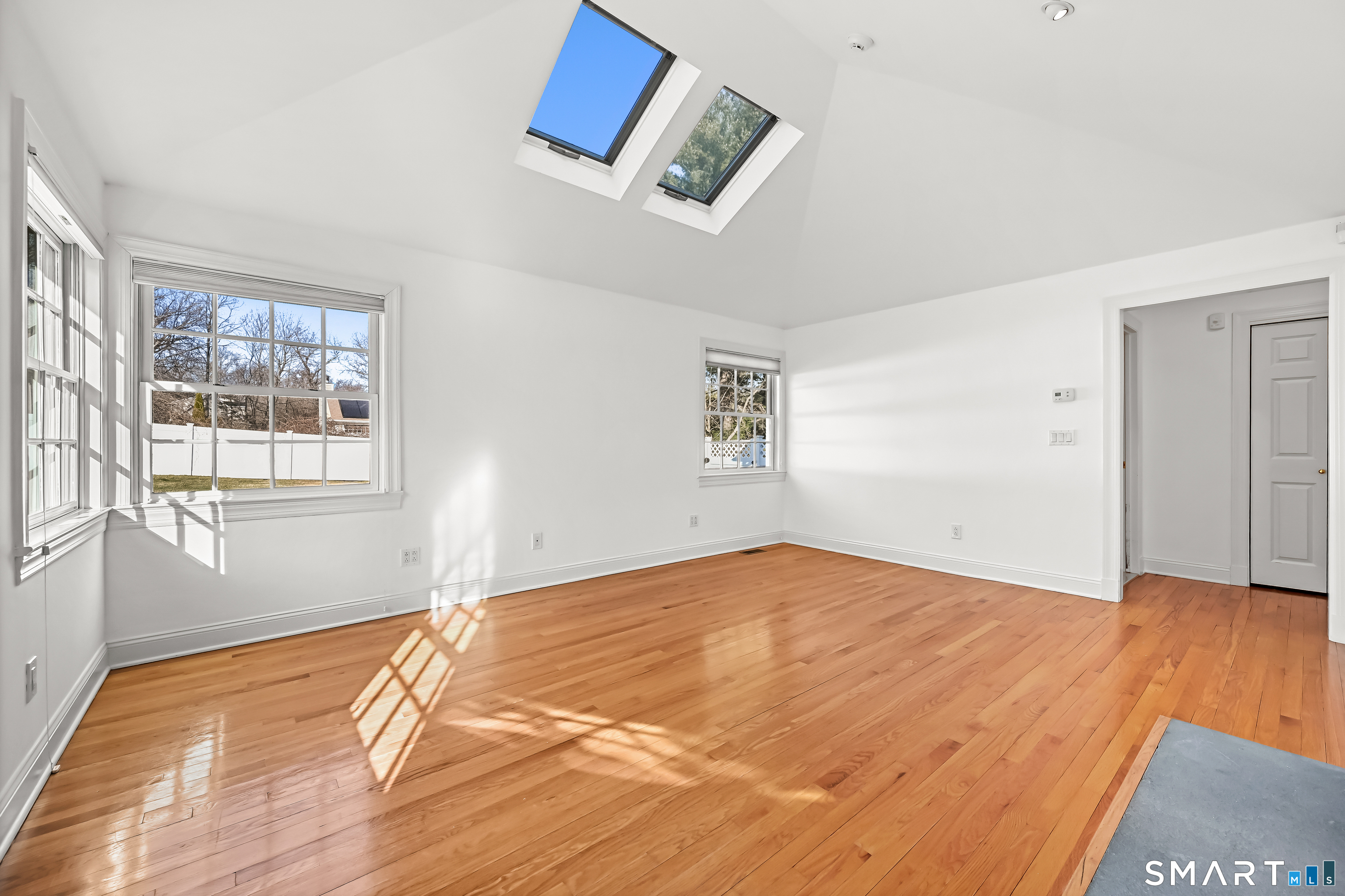 36 MacArthur Lane Stamford, CT 06902 - Photo 20 of 40 Spacious Bedroom area