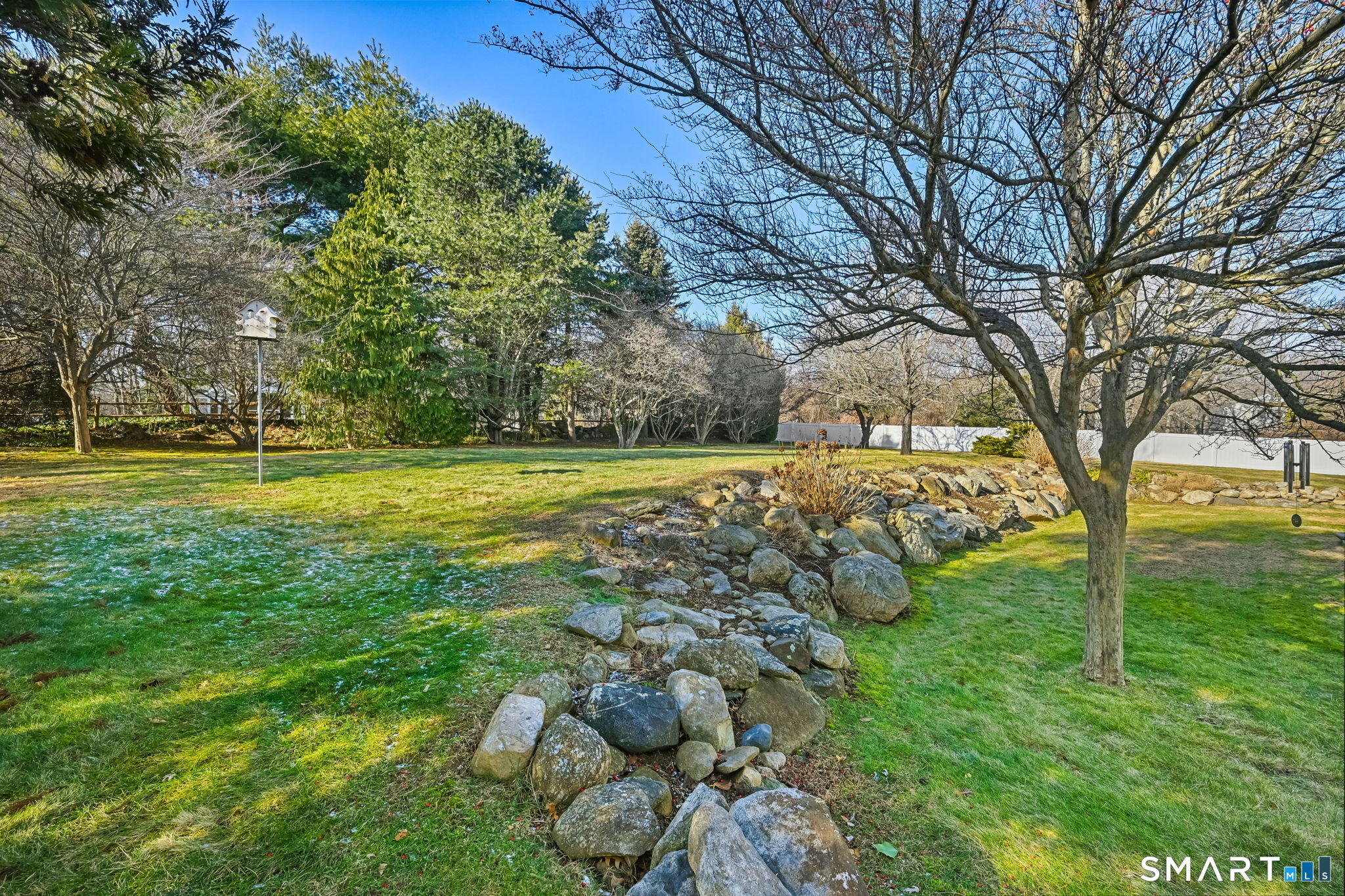 36 MacArthur Lane Stamford, CT 06902 - Photo 38 of 40 Inviting outdoor space for hours of fun and relaxation!