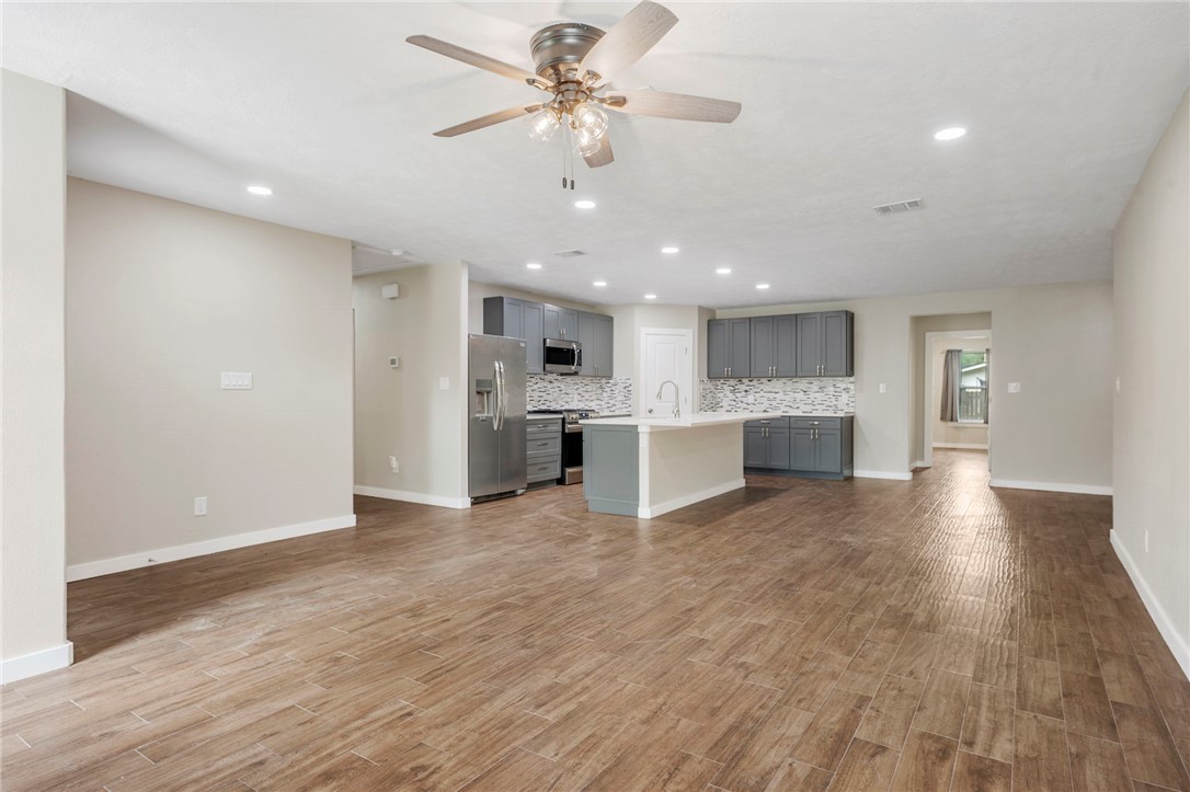 304 Dunn Street Bryan, TX 77801 - Photo 4 of 25