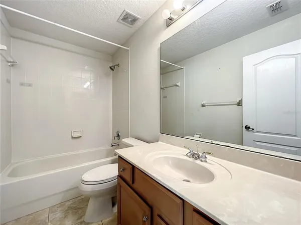 $3,800 | 10041 Oak Quarry Drive, Orlando, FL 32832