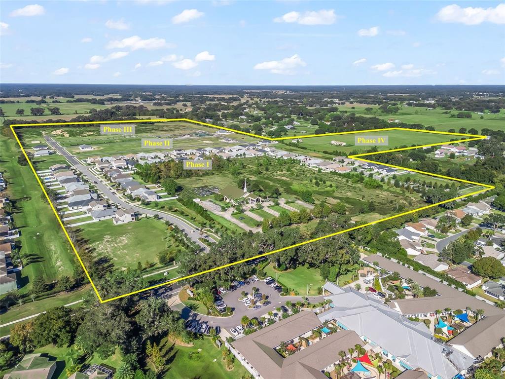 3 Northeast 125th Loop Oxford, FL 34484 - Photo 2 of 10 a view of a city