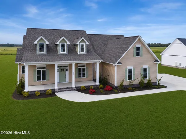 $560,000 | 352 Stephanye Lane, Greenville, NC 27834