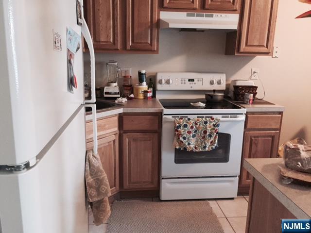 77 Liberty Street, Unit 33 Little Ferry, NJ 07643 - Photo 4 of 11