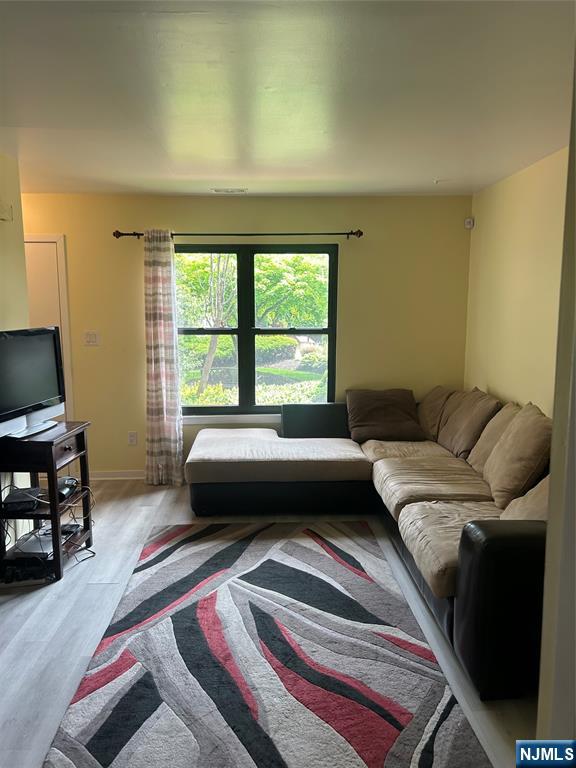 77 Liberty Street, Unit 33 Little Ferry, NJ 07643 - Photo 8 of 11