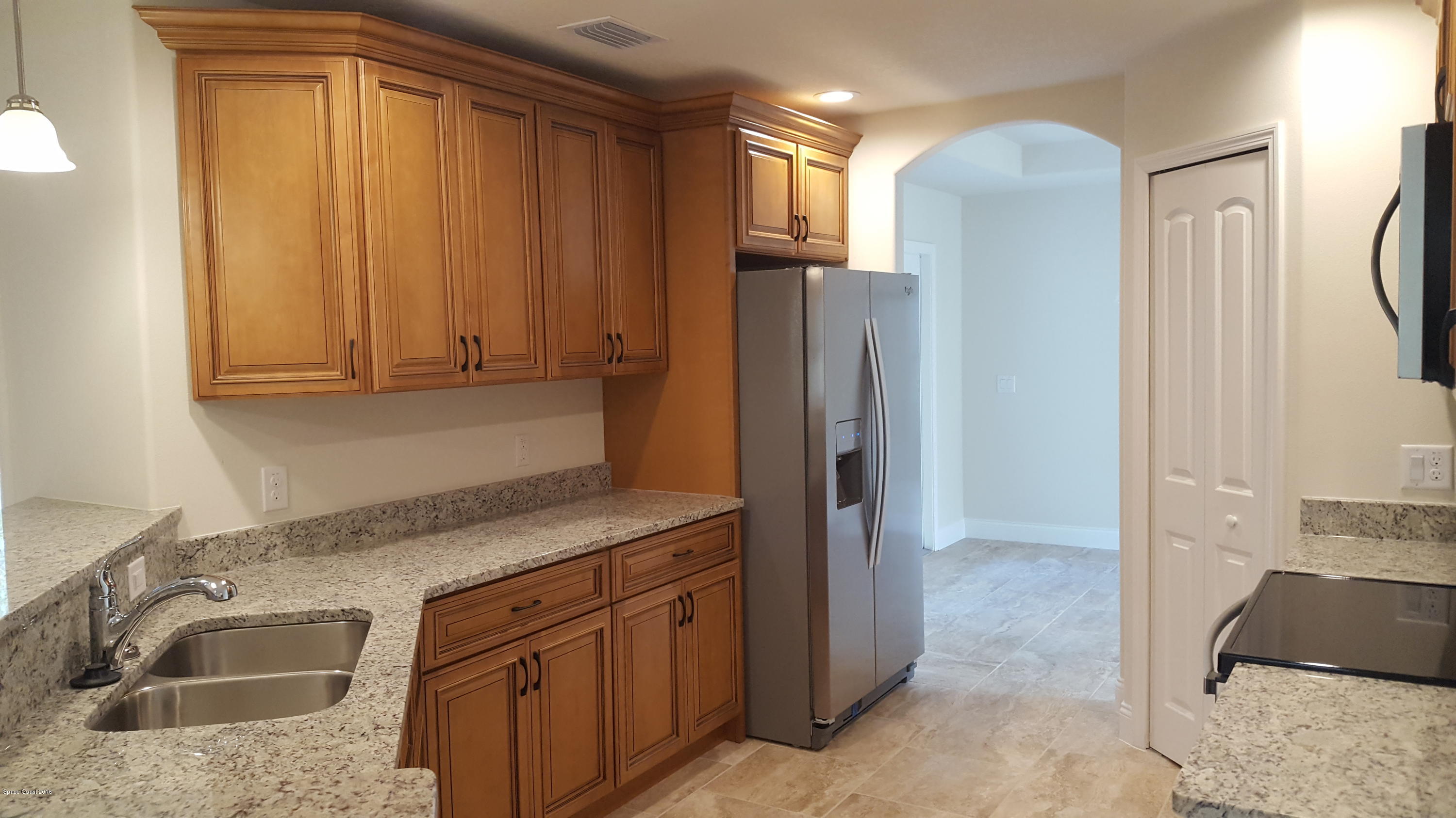 1111 Commerce Road Southeast Palm Bay, FL 32909 - Photo 6 of 12 Abundant Counter Space