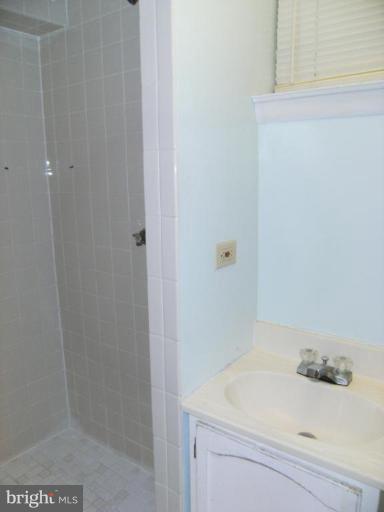3430 Floral Street Silver Spring, MD 20902 - Photo 16 of 21 Apartment Bath
